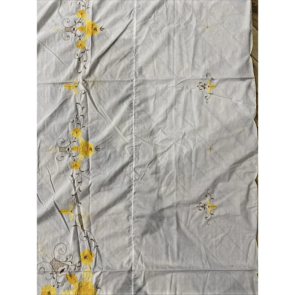 Vintage Hand Embroidered Linen Tablecloth White Yellow Floral 102x62 Rectangular